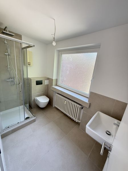 Kernsanierte 2-Zimmer-Wohnung mit Balkon!